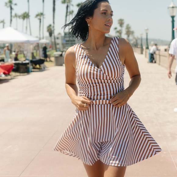 Honey Mark Basil Wrap Top and Sugar Skort XL Cinnamon Stripe - Picture 3 of 7